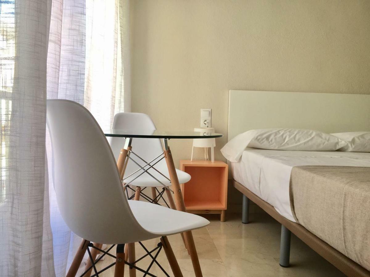 Gran Apartamento Familiar, Amigos O Trabajo Malaga Exterior photo